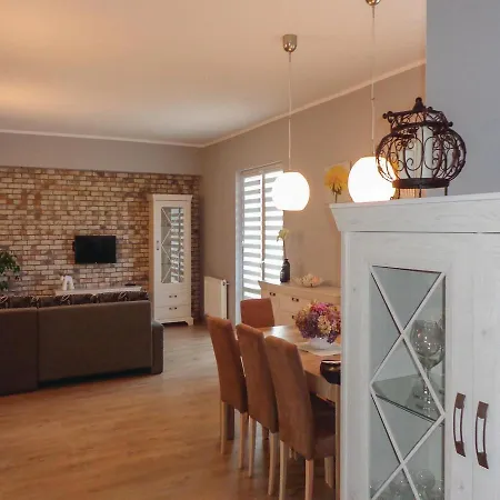 Four-bedroom Holiday In Casa de Férias Łeba
